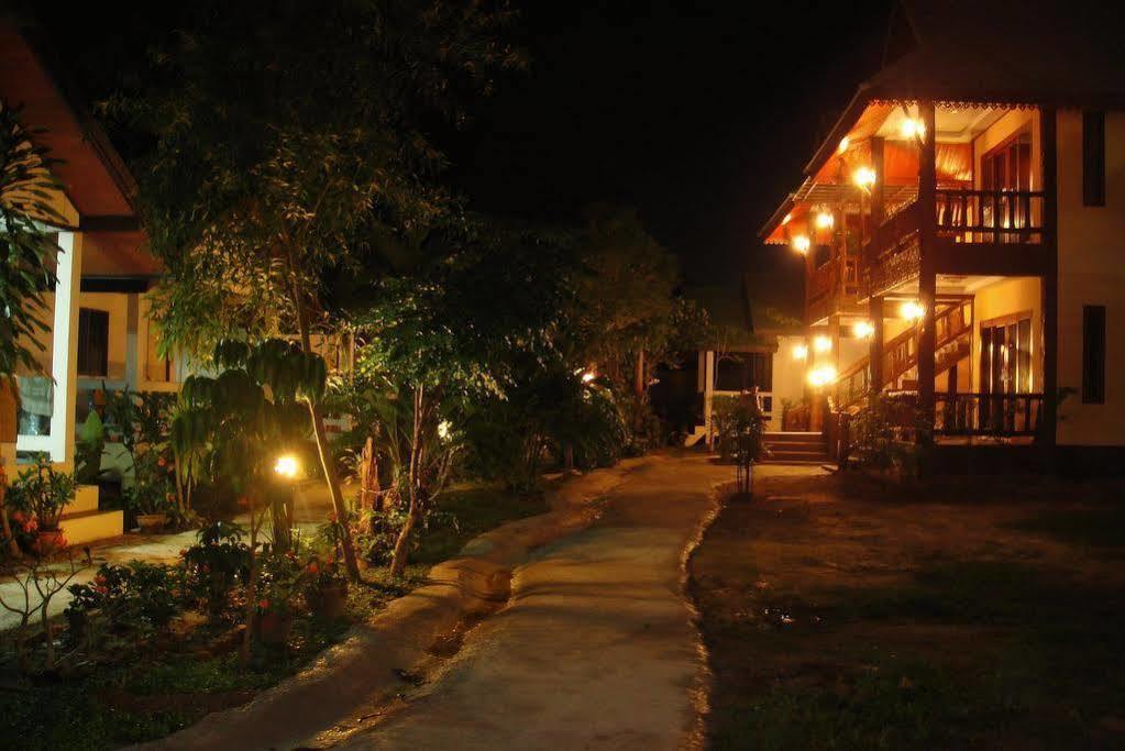 Aonang Dahla Bungalow Villa Krabi town Exteriör bild